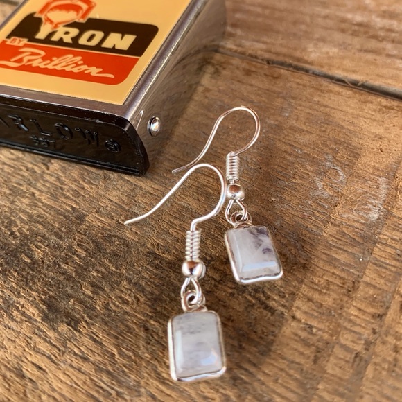 ✨ MOONSTONE SQUARE TINY DANGLE EARRINGS✨ - Picture 5 of 7